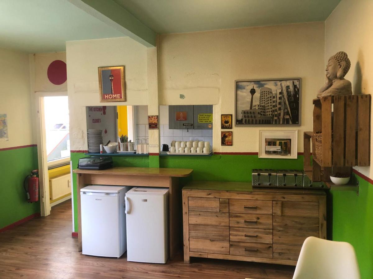 Auberge de jeunesse Backpackers Duesseldorf - Self Check-In Extérieur photo