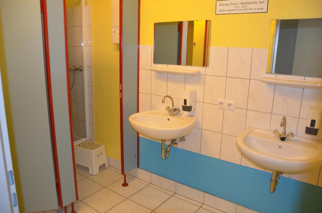 Auberge de jeunesse Backpackers Duesseldorf - Self Check-In Extérieur photo
