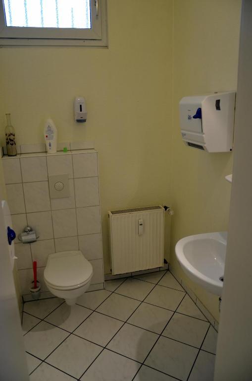 Auberge de jeunesse Backpackers Duesseldorf - Self Check-In Extérieur photo